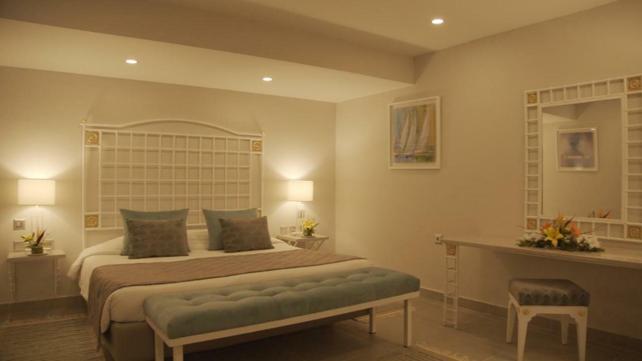 Suites Hotel Les Charmilles & Spa La Marsa Exterior photo